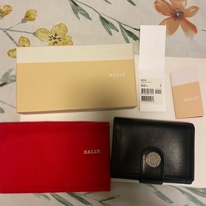 Bally | Classic Black Trifold Leather Wallet